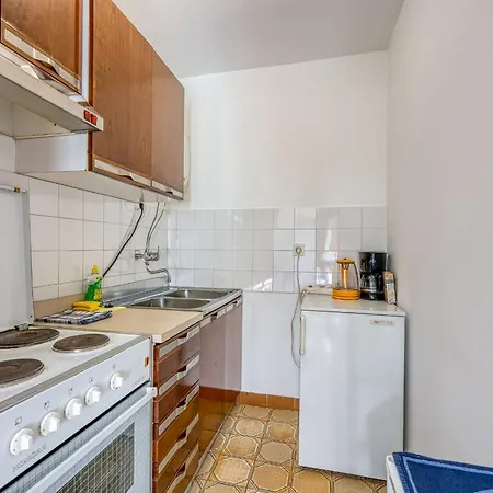 Kamelia 3* Pula