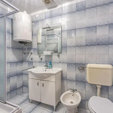 Kamelia 3* Pula